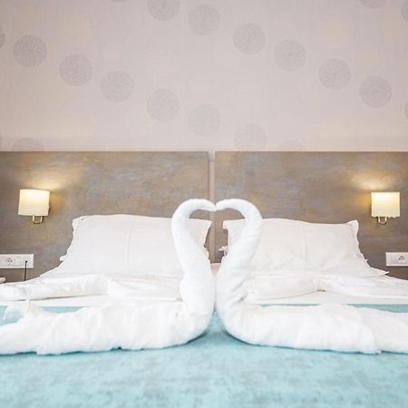 B&B Amfora Petrovac Bagian luar foto